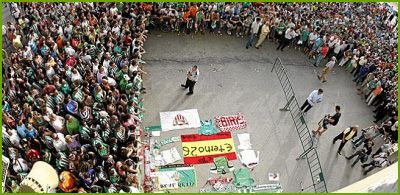 Miradas03-Mikihomenaje.jpg